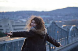 Finalistes Concours photos et vidéos « À travers votre lentille: expériences étudiantes à l’international » 2014 dans la catégorie Rencontre